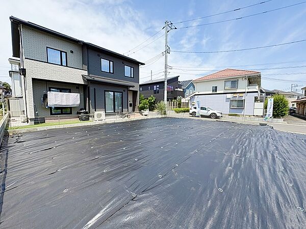 車通りも少なく、お子様のいるご家庭は安心してお住まい頂ける住環境です。