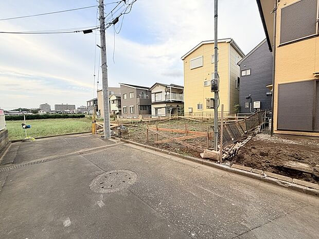 五感で感じる、現地でしかわからない事も沢山ございます。周辺環境なども一緒にご案内いたしますのでお気軽にお問合せください。