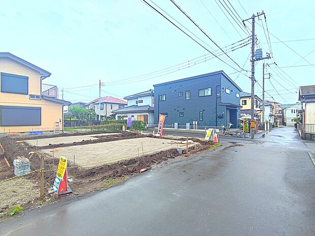 駅まではシンプルで平坦な道のりです。