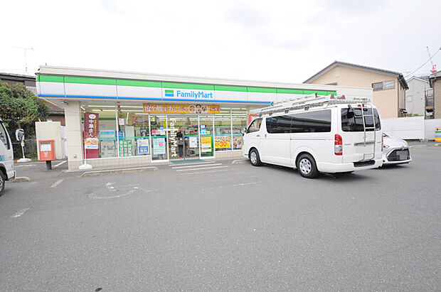 ファミリーマート所沢旭町店(320m)