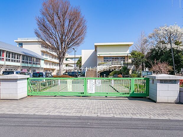 伸栄小学校(400m)