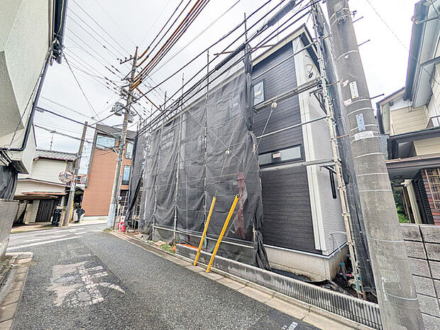 建築中ですが、同じグレードの完成済み建物を参考にご覧になることもできます。現地より最寄りの物件をご案内しますので、お気軽にご要望をお聞かせください