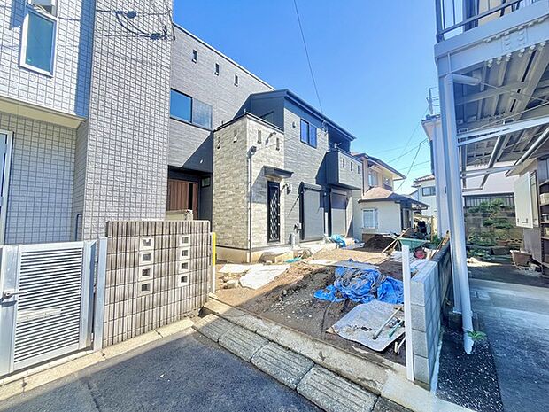 前面道路は通り抜けができないため、交通量が少なく静かな住環境です。