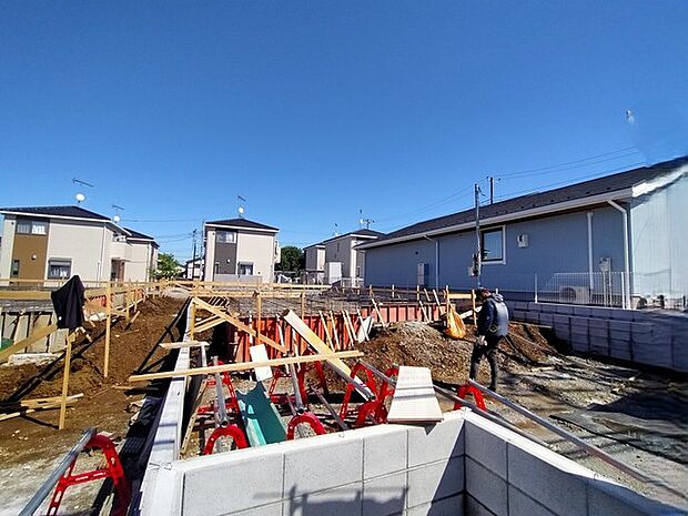 五感で感じる、現地でしかわからない事も沢山ございます。周辺環境なども一緒にご案内いたしますのでお気軽にお問合せください。 