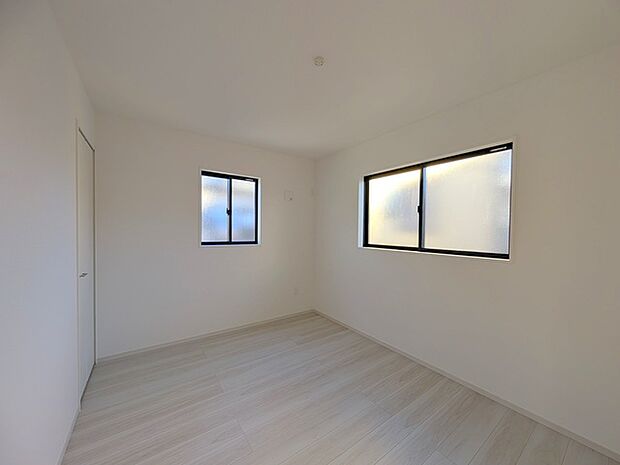 完成済み、実物をじっくりチェックできます。