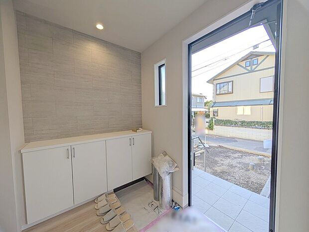 玄関は家の顔でもあります。広いと気持ちがいいですね！ 