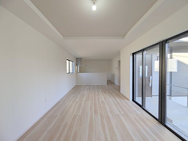 快適性とゆとりをデザインしたリビングは、広々した18.7帖。