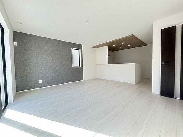 朝から日差しいっぱい、 早起きしたくなるＬＤＫ。 