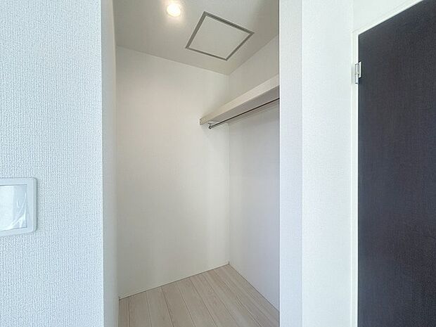 ウォークインクローゼットのある住まいで収納上手な生活。 