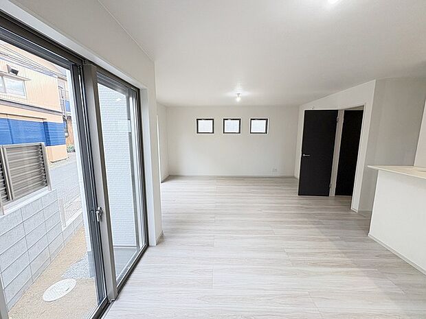 開放感と採光にこだわった、20帖のLDK。