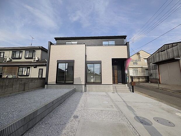 ウェブや資料からでは得られないヒントがたくさん見つかる完成物件です。