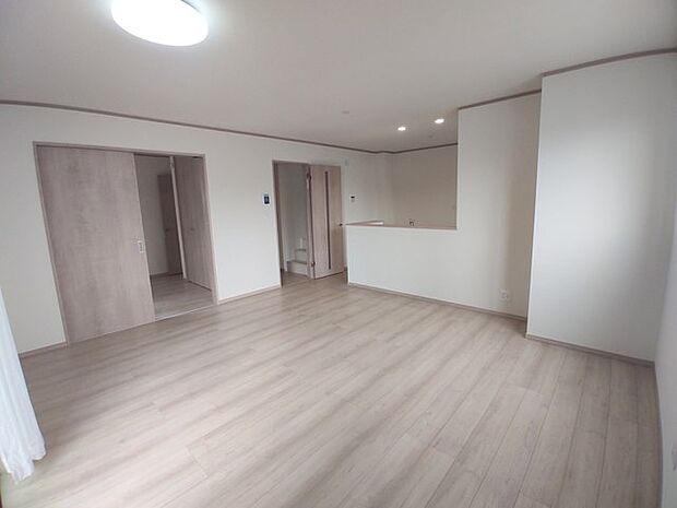 家族団らんの時間も増えそうな、くつろぎのLDK。