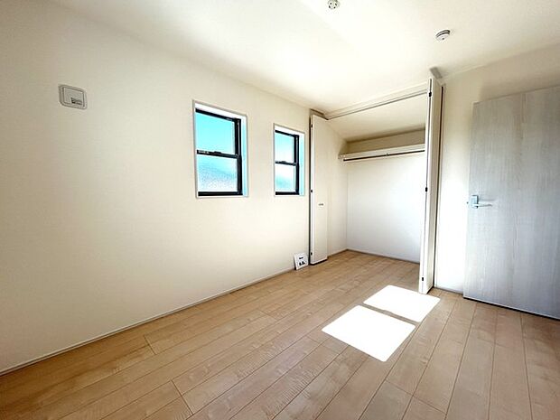 完成済み、実物をじっくりチェックできます。