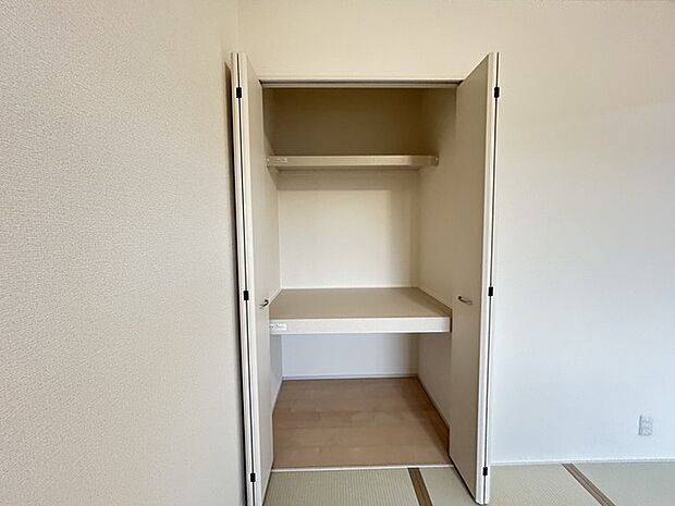 和室の収納は、やっぱり押入れがしっくりきます。 