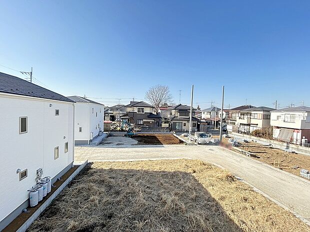 あたり一帯に住宅が広がる立地、住宅地ならではのロケーション。