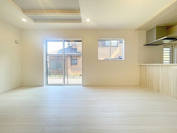 朝から日差しいっぱい、 早起きしたくなるＬＤＫ。  