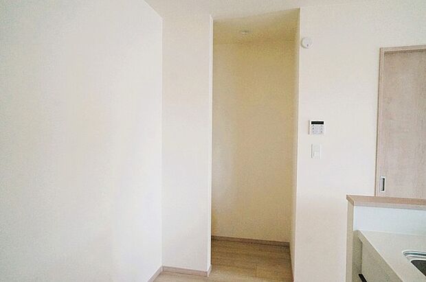 キッチンに立つ楽しみがグッと上がるパントリー。現地でイメージトレーニングしてみましょう。 