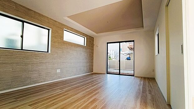 ご家族みんながゆったりくつろげる広々リビング。