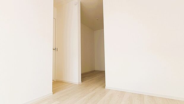 たっぷりの収納スペースで快適に暮らせそう。 