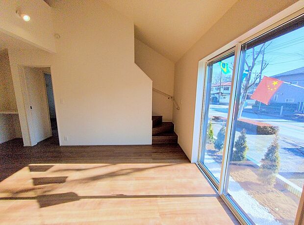 開放感と採光にこだわった、17帖のＬＤＫ。  