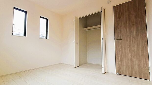 子供部屋には丁度良い洋室。サイズは5.25帖。 