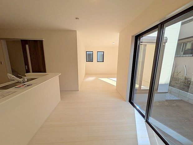 快適性とゆとりをデザインしたリビングは、広々した19帖。