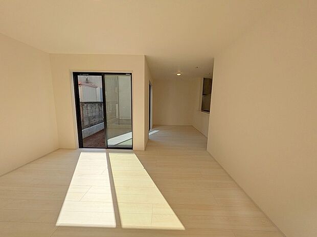 リビング空間とダイニング空間とか使い分けやすい間取り配置。