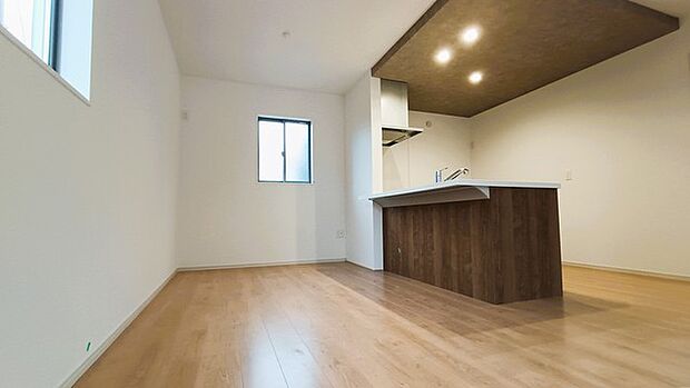 完成済み、実物をじっくりチェックできます。 