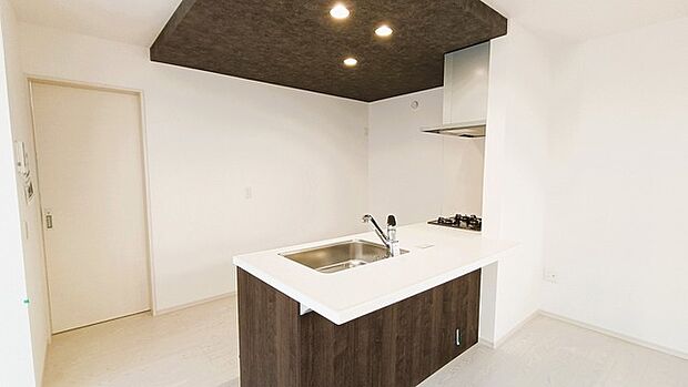 お子様もお手伝いしやすいカウンターキッチンプラン。