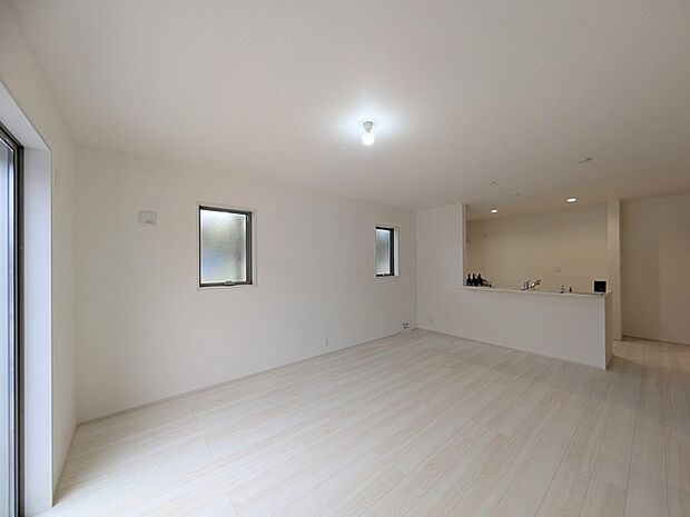 家族が自然に集りそうな広さが魅力のLDK。