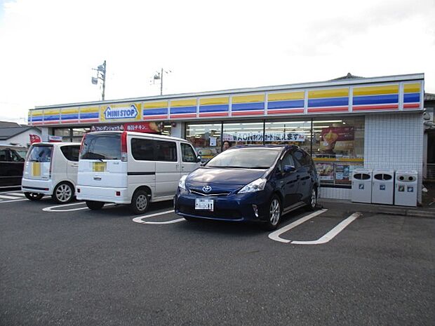 ミニストップ鴻巣東3丁目店(390m)