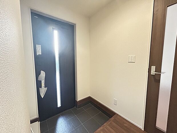 玄関は家の顔でもあります。広いと気持ちがいいですね!