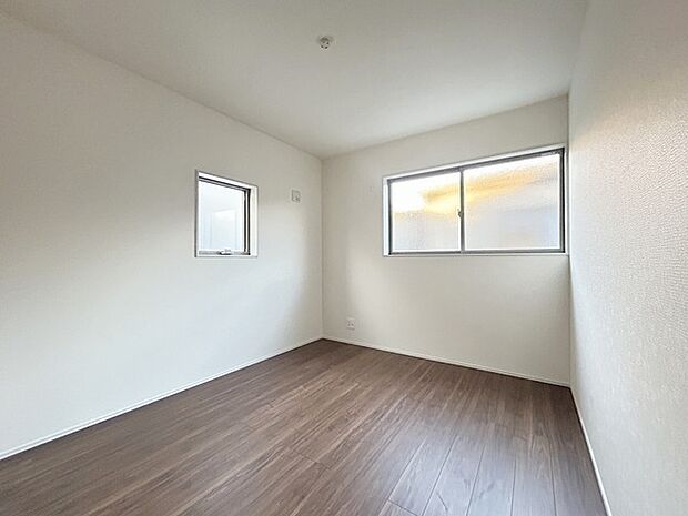 2階部分のお部屋の日当たりは、ご覧の通り明るいです。