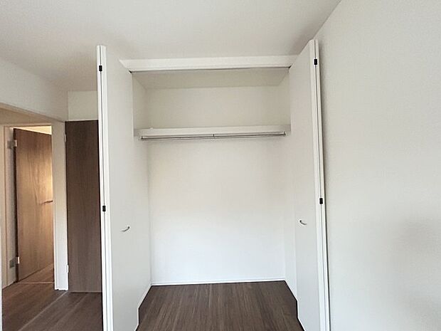 全居室収納スペース付きの物件です。