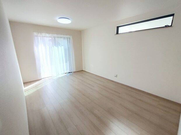 リビングは家具の配置も思いのまま。自由度が高い設計です。