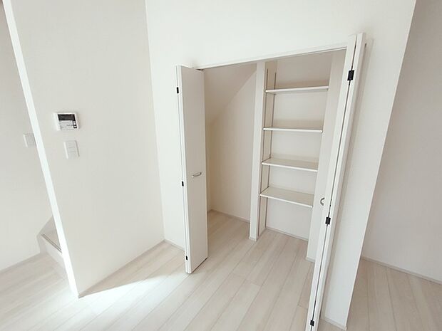 「ＬＤＫのここにも収納！」と思える場所に。あるとうれしい共用収納。 