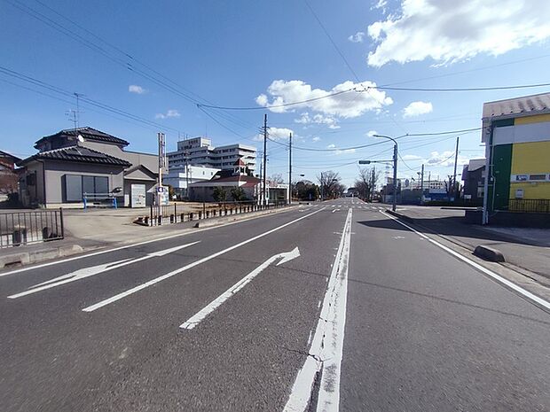 駅徒歩5分。マイカーを持たない選択をする方、増えてます。 