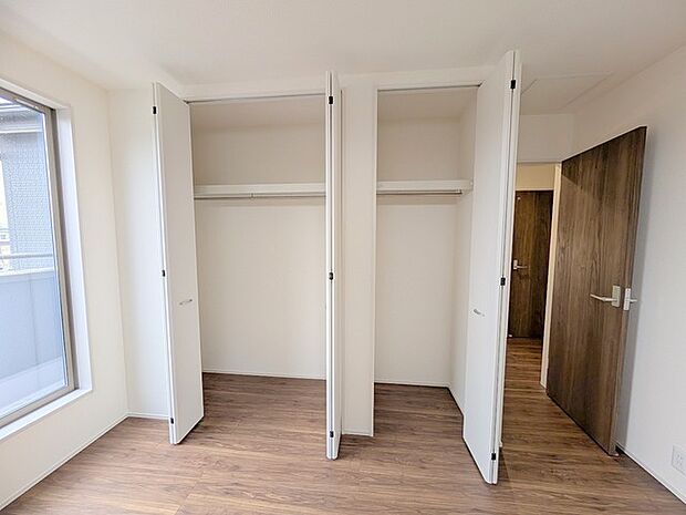 全居室収納スペース付きの物件です。