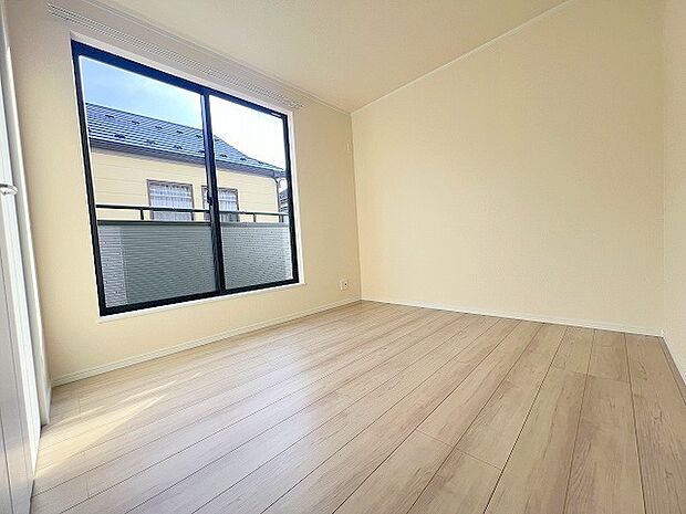 子供部屋には丁度良い洋室。サイズは5.25帖。 