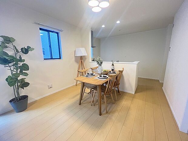 家族団らんの時間も増えそうな、くつろぎのＬＤＫ。 