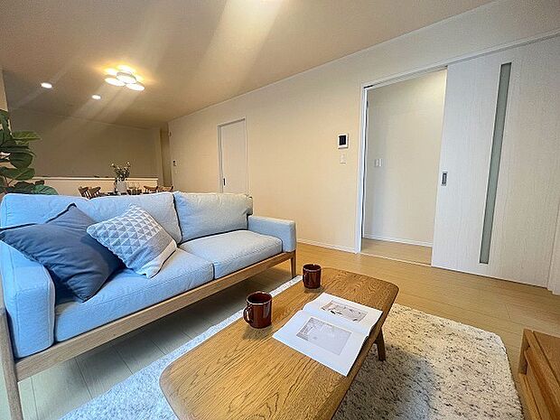 家族が自然に集りそうな広さが魅力のＬＤＫ。 