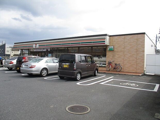 セブンイレブン桶川高校前店（710m）