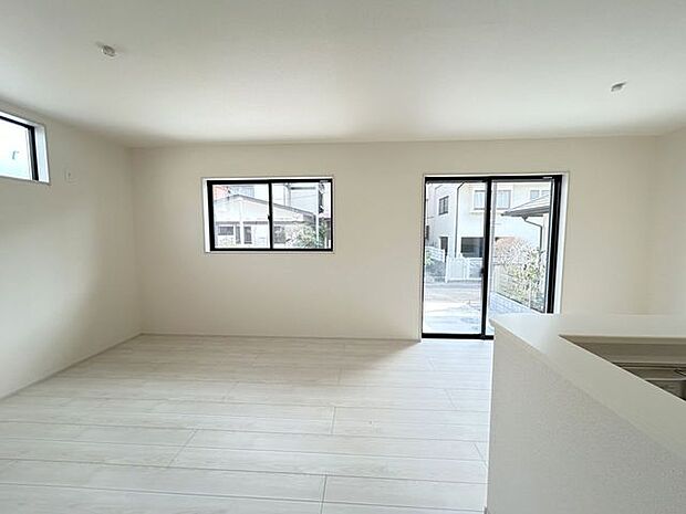 家族が自然に集りそうな広さが魅力のＬＤＫ。 