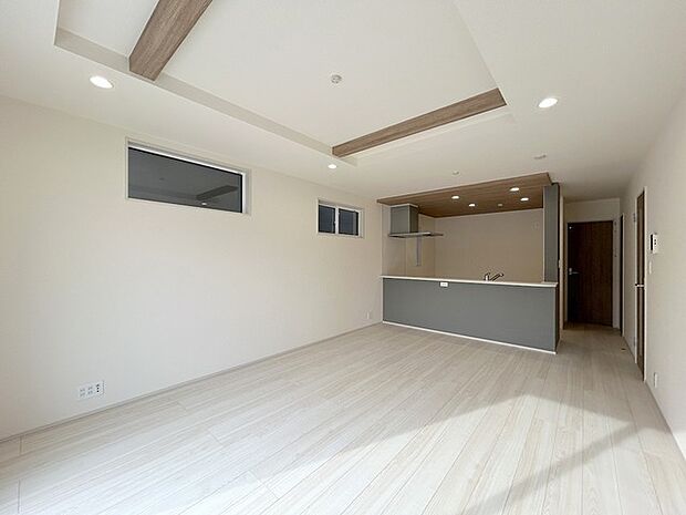 快適性とゆとりをデザインしたリビングは、広々した17帖。