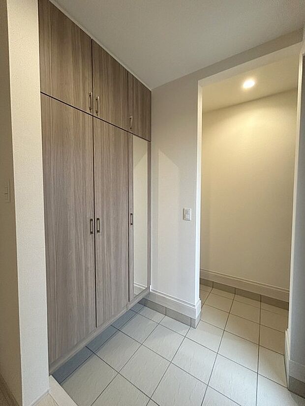 土間収納付きでお子様のおもちゃも、ゴルフバッグもスッキリ収納しましょう。 