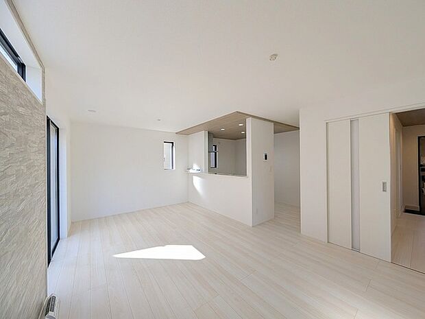 家族団らんの時間も増えそうな、くつろぎのLDK。