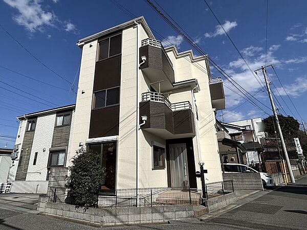 ベランダの向きも、リビングの大きな窓も南に向けました。