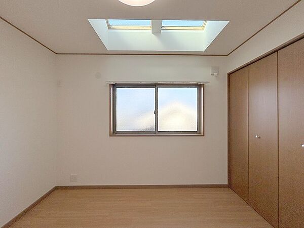 こちらはＳ（サービスルーム）表記のお部屋。見た目や使い方は通常の洋室と同じです。