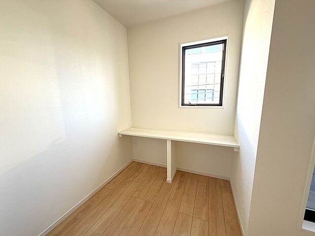 デスクワークスペース