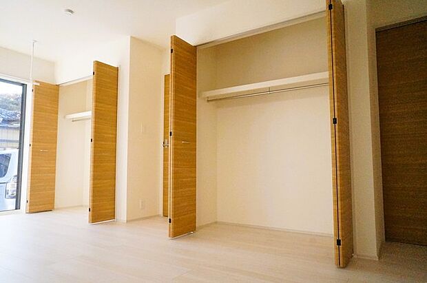 ご家族の思い出も大切にしまっておけるたっぷり収納。